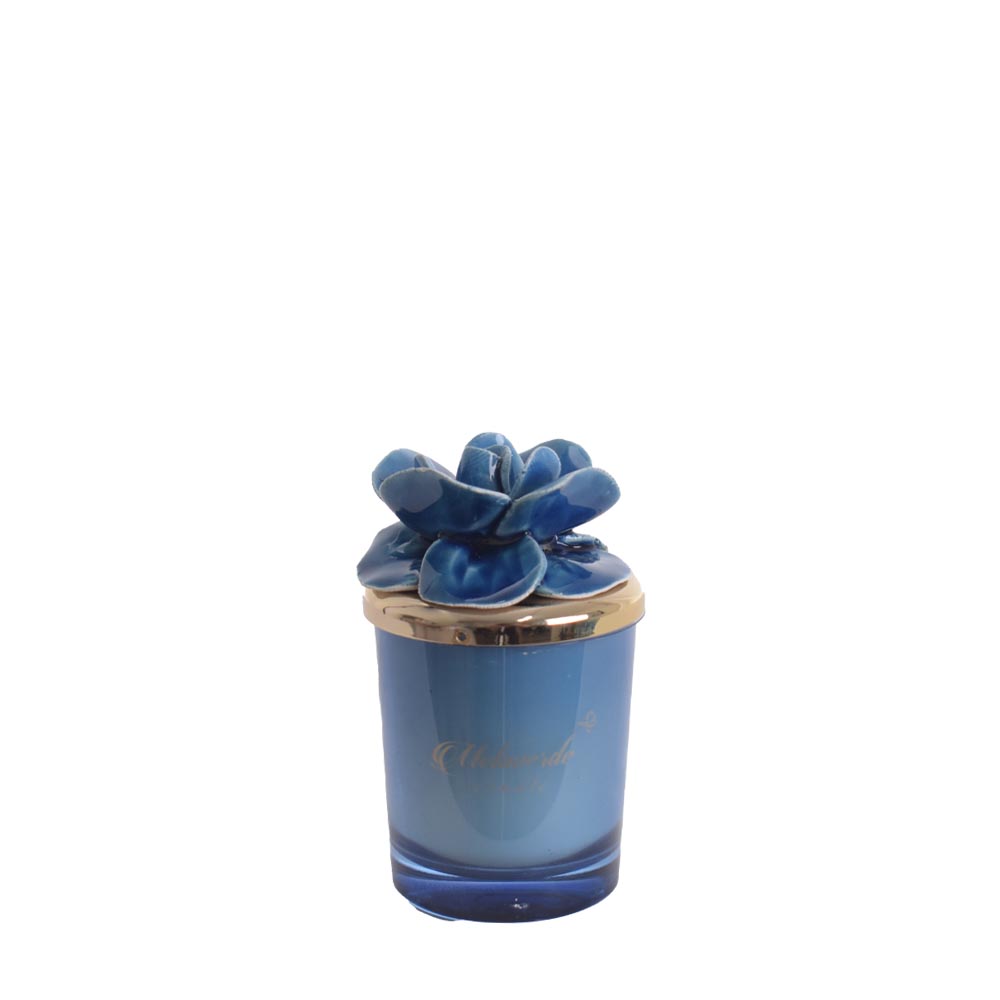 Candela profumata in vasetto di vetro con rosa in ceramica col.Blu - H. 10  cm - Melaverde