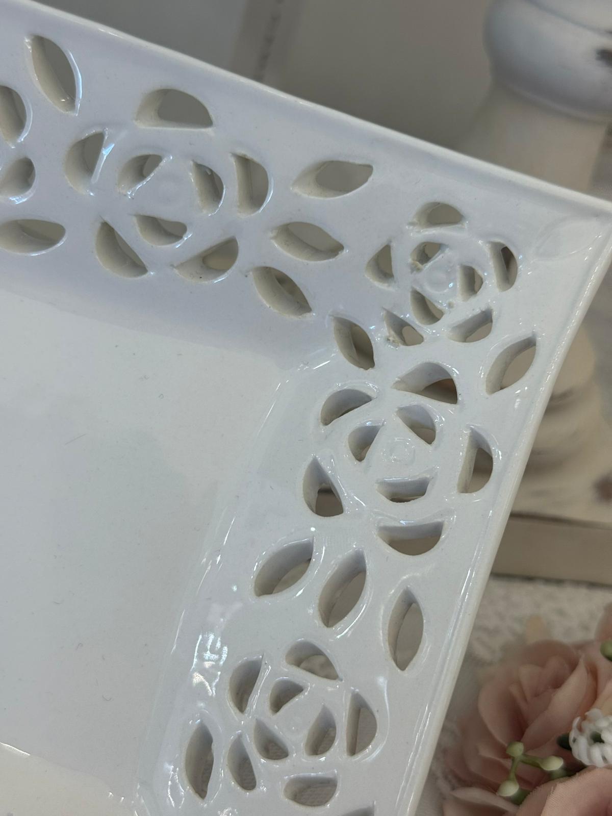 Vassoio in ceramica traforato - 25x15 cm - L'Arte di Nacchi