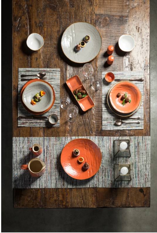 Servizio di piatti in gres colorato - 18 pezzi - Linea Mediterraneo - Novita Home