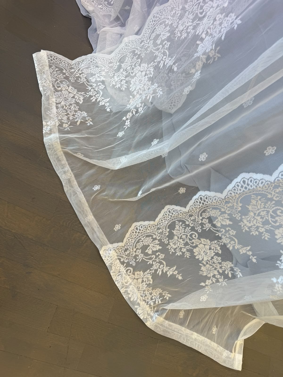Coppia tende in pizzo sintetico mod. Viola - 150x300 cm - Coccole di Casa - Foto 3