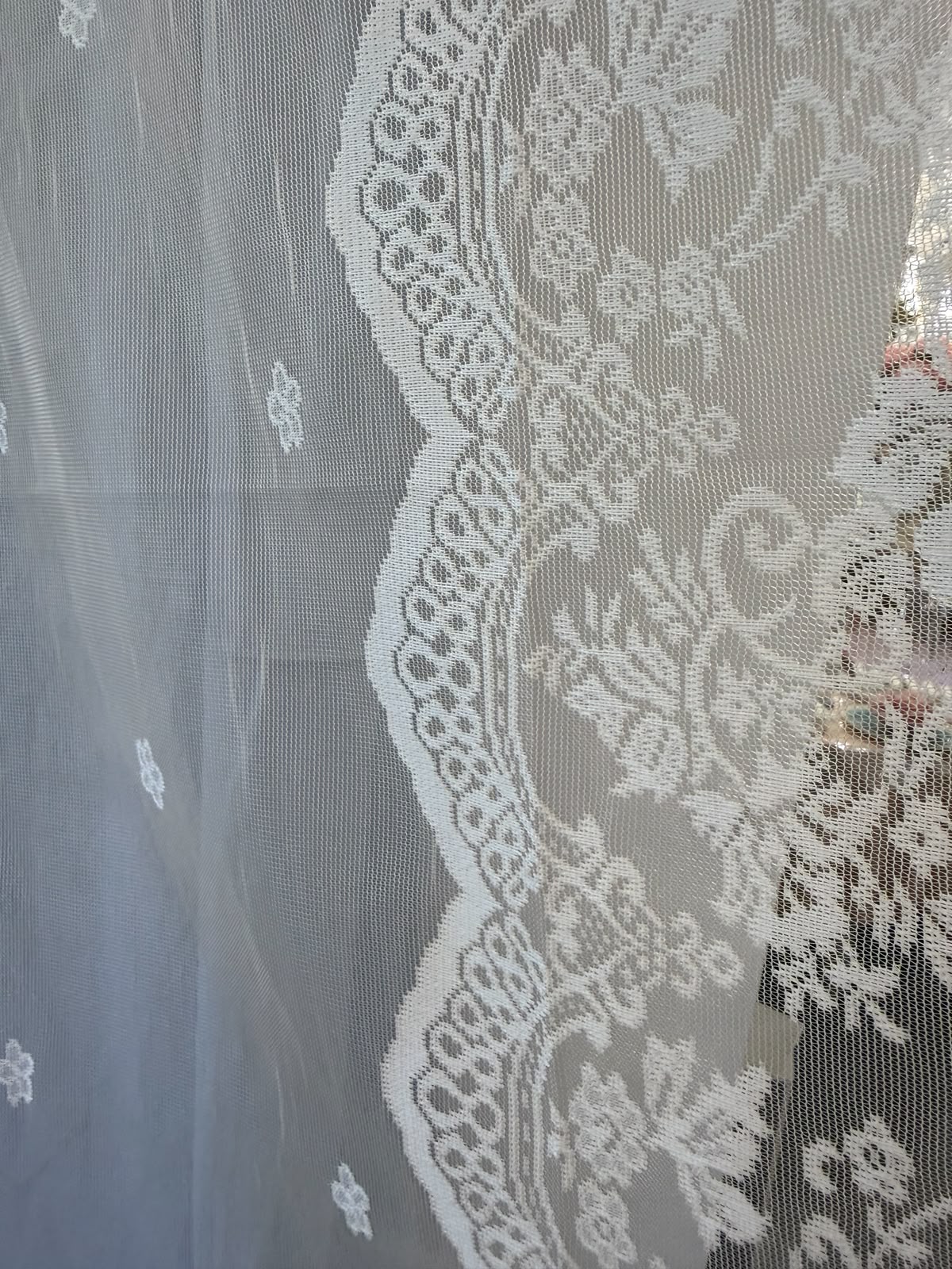 Coppia tende in pizzo sintetico mod. Viola - 150x300 cm - Coccole di Casa - Foto 4