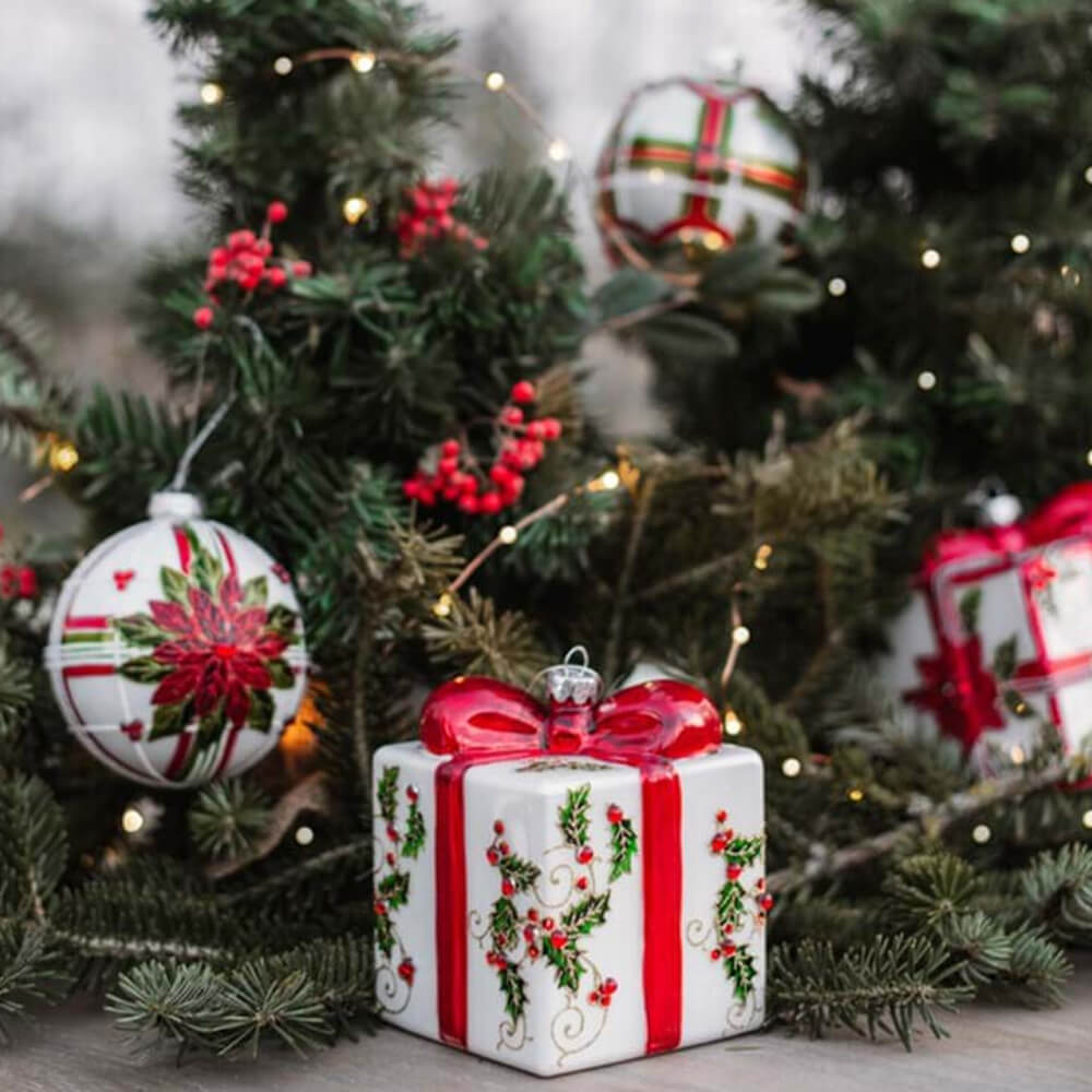 Decorazione natalizia pacco da regalo in vetro - 10x12x36 cm - Collezione 2022 - Blanc Mariclò