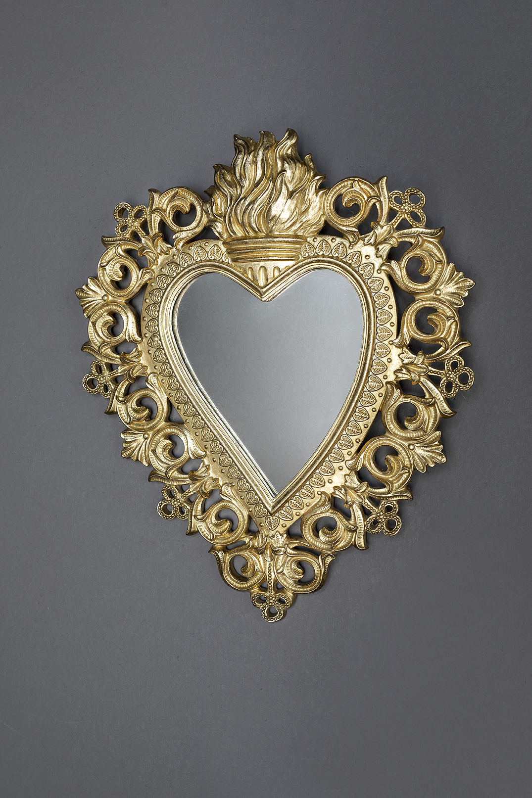 Specchio da parete in resina cuore sacro oro