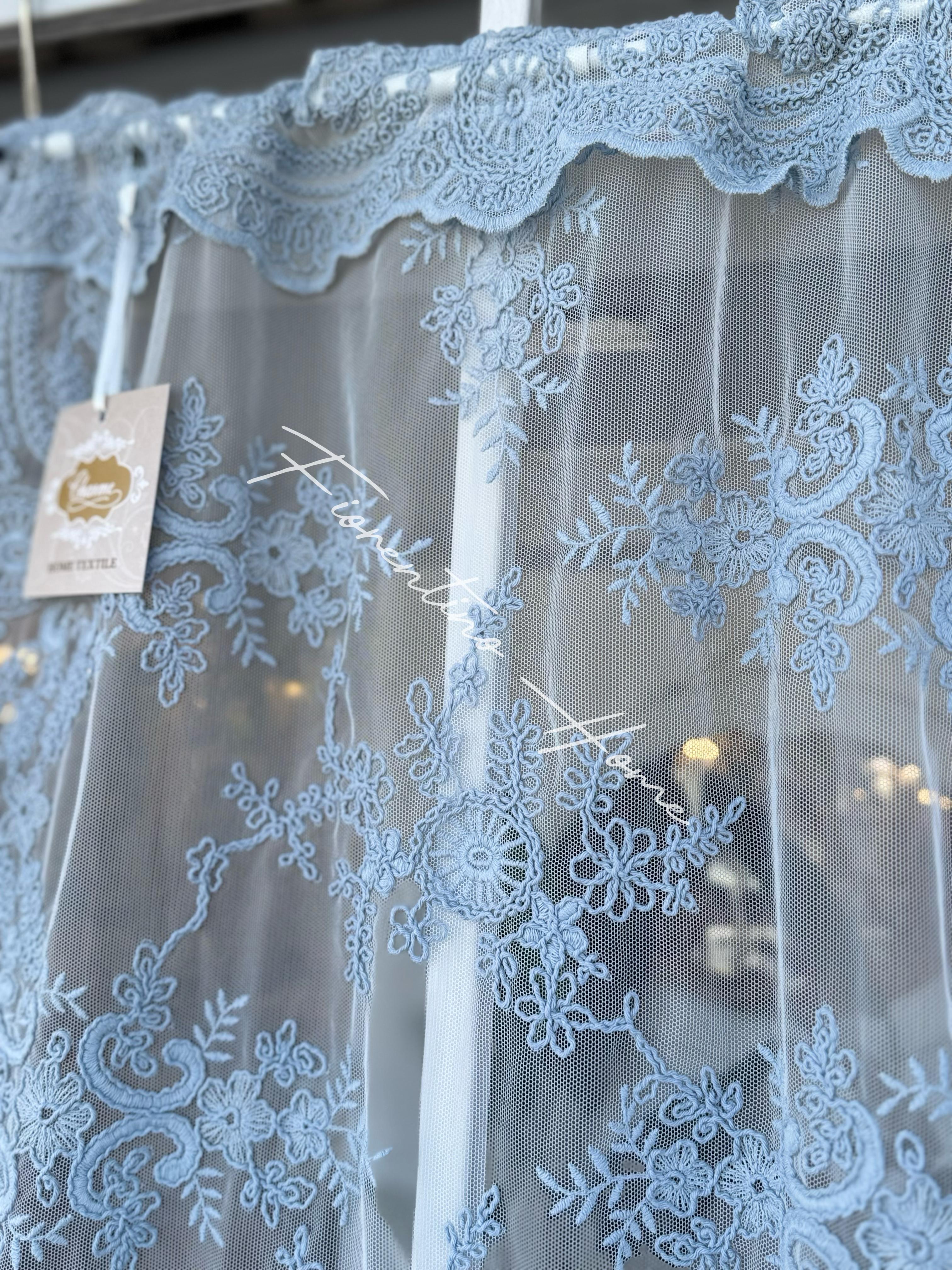 Vetrage in pizzo Rococò celeste  - 48x152 cm - Charme Home Textile