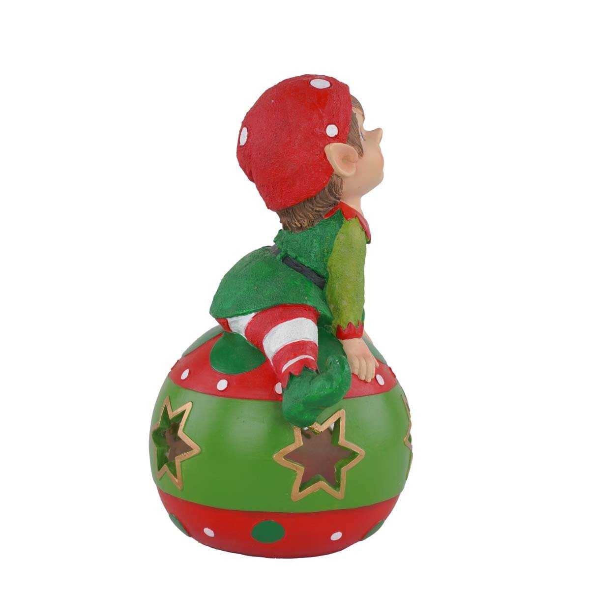 Elfo in resina su sfera verde con luci led - H.25 cm