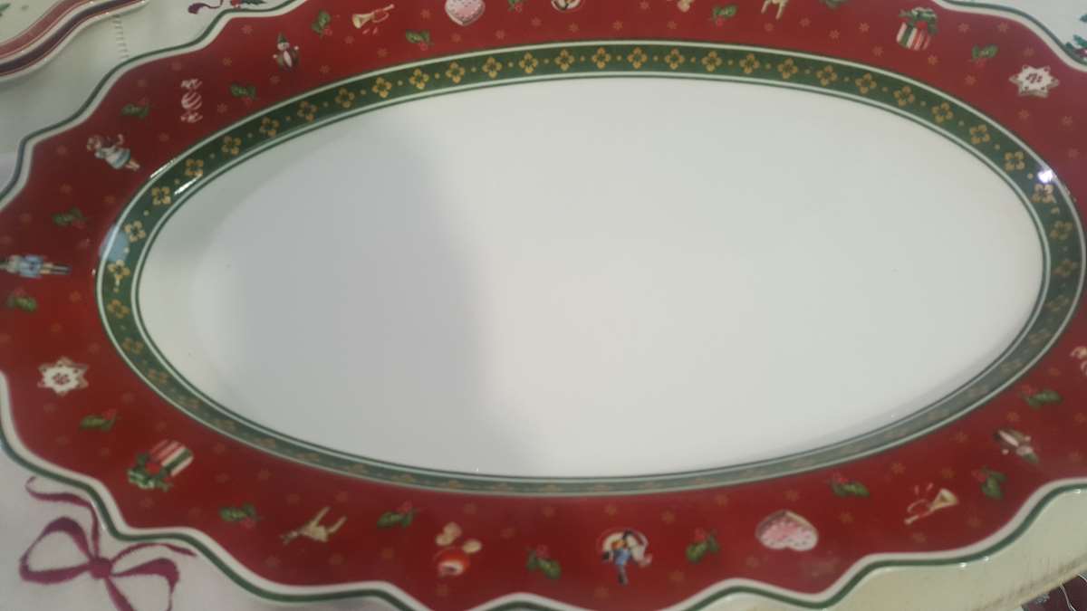 Villeroy & boch  - piatto vassoio ovale con bordo rosso decoro toy - 50X31X4 cm