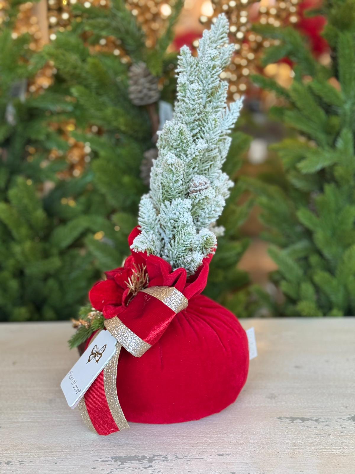 NATALE 2025 - Pouf in velluto rosso con alberello artificiale e applicazioni  -  H.36x15 cm - Fiori di Lena