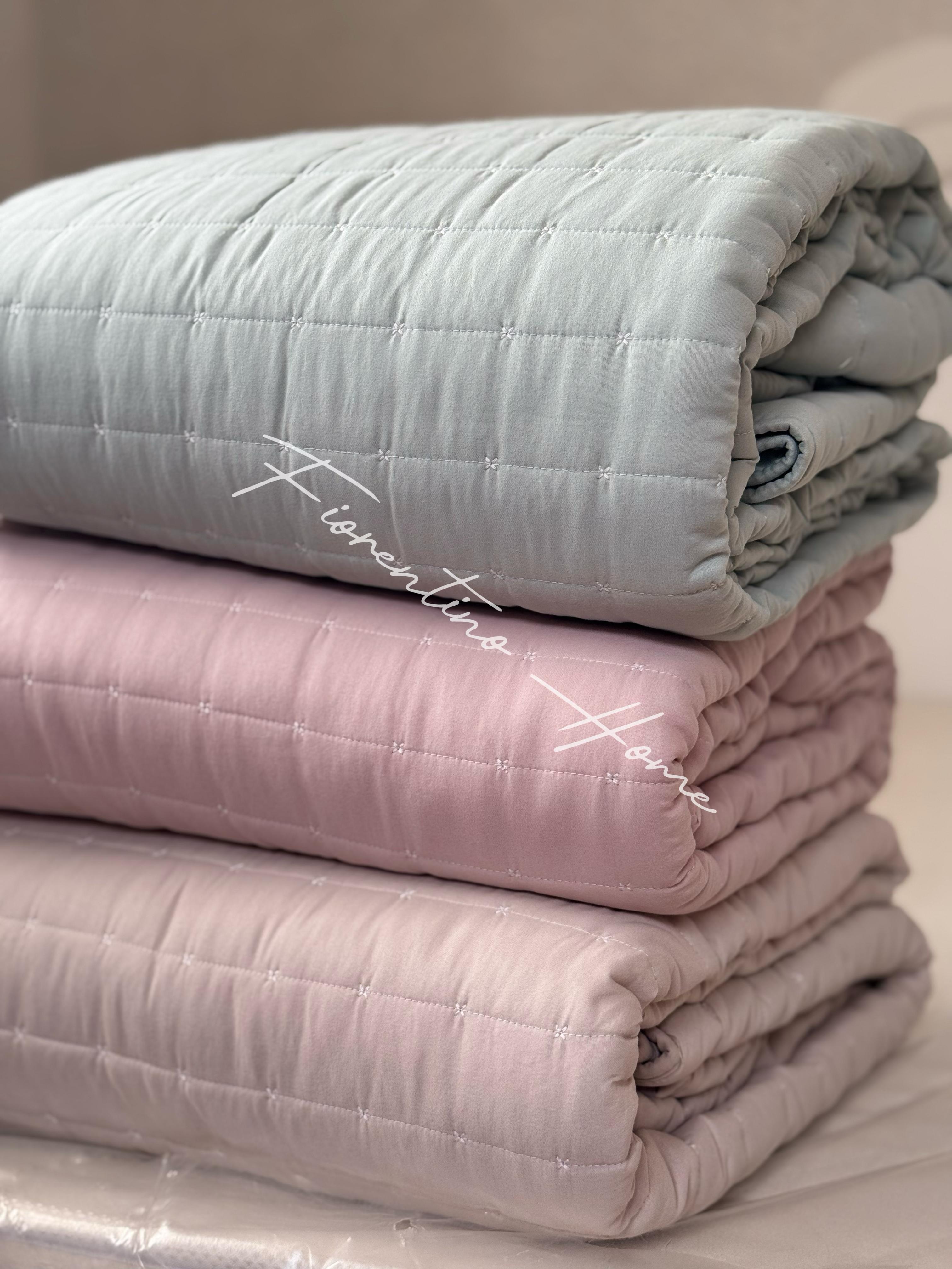 Trapuntino matrimoniale in microfibra Loop - 255x255 cm - 3 varianti - L'Atelier17