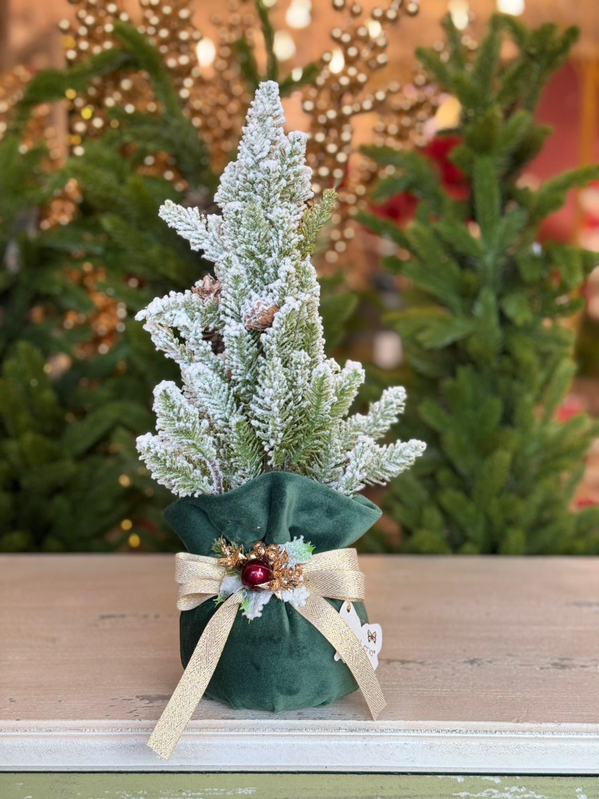 NATALE 2025 - Pouf in velluto verde con alberello artificiale e applicazioni  -  H.35x11 cm - Fiori di Lena
