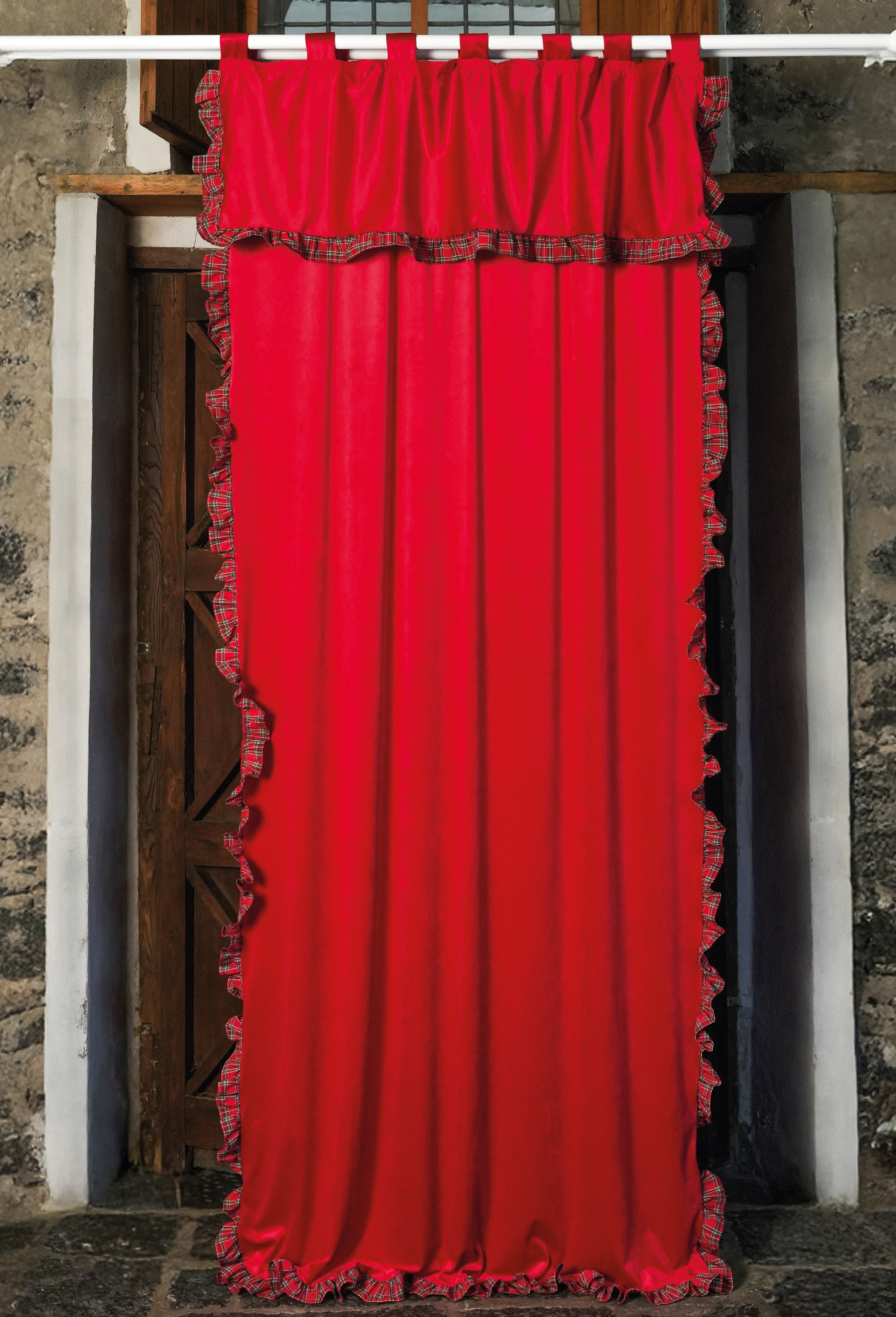 Coppia tenda in velluto rosso con rouche tartan 7 cm rifinita con asole BON BON - 150x300 cm - Clodette