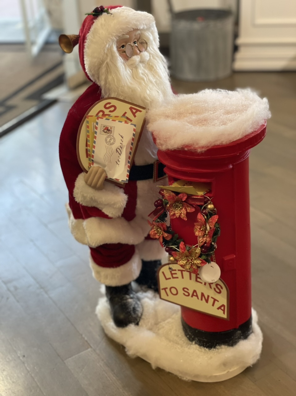 Babbo Natale con cassettina postale - h 64 cm - Goodwill