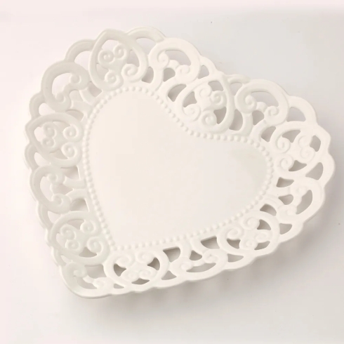 Piatto a cuore in porcellana traforata - 25 cm - Hervit