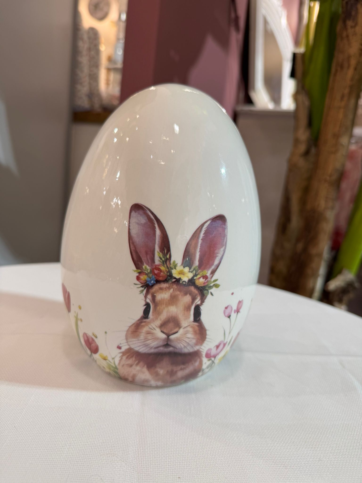 Uovo in ceramica con coniglio - H.20 cm - L'arte di Nacchi