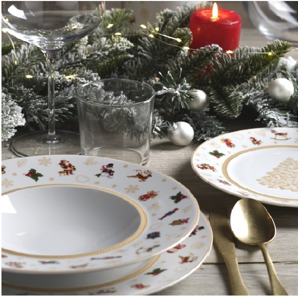 Servizio di piatti natalizio in porcellana - 18 pezzi - Weissestal