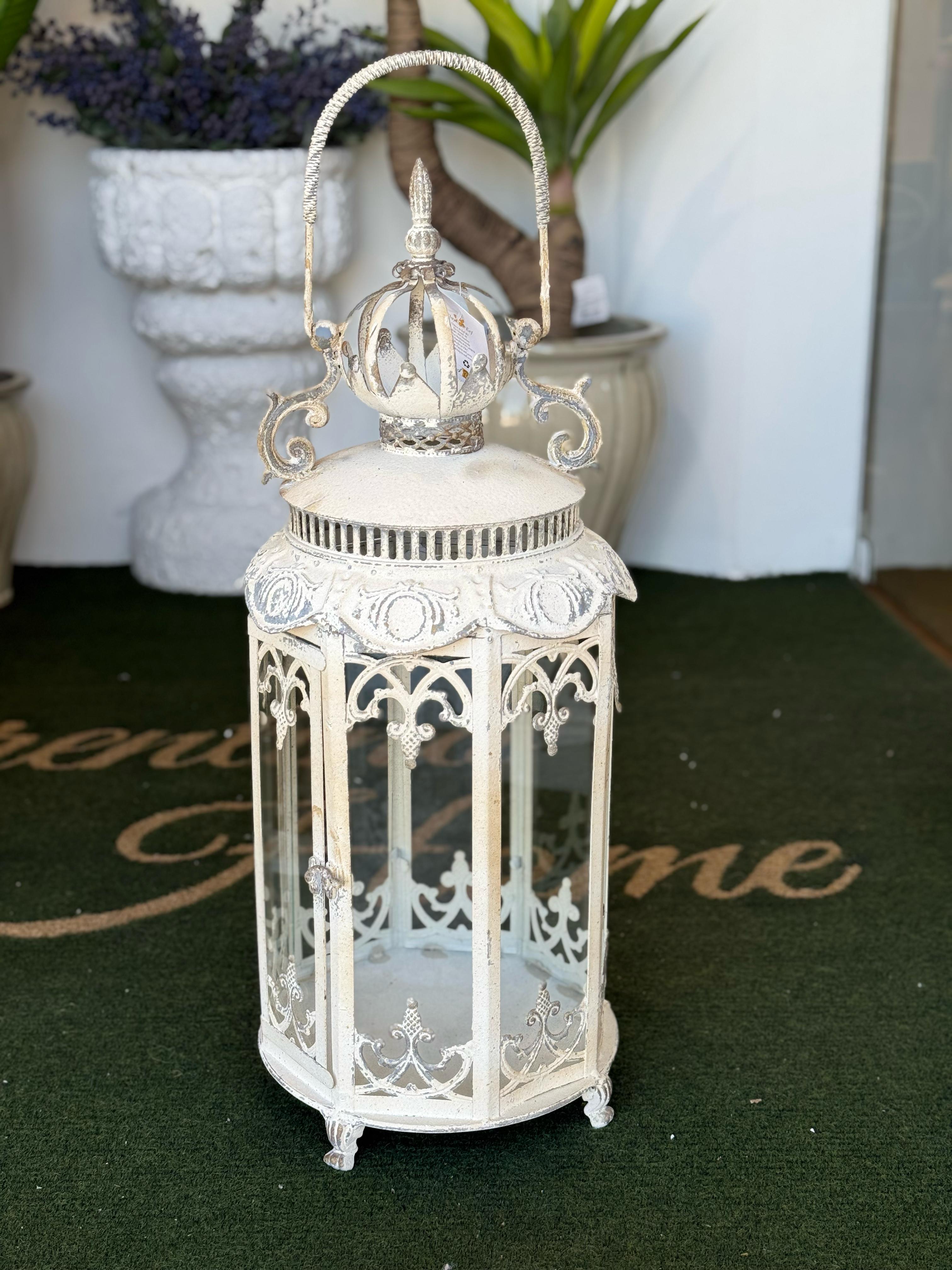Lanterna in metallo bianco sporco decape' con vetri - H.67x27 cm - Clayre e Eef