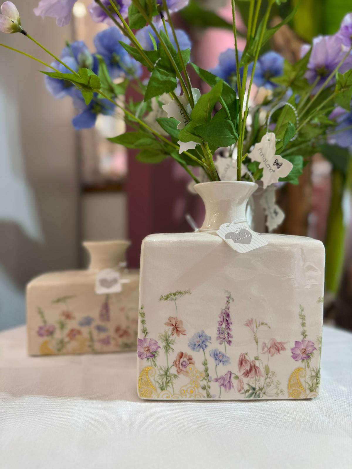 Vaso bottiglia in ceramica con fiorellini - H.20x17 cm - L'arte di Nacchi