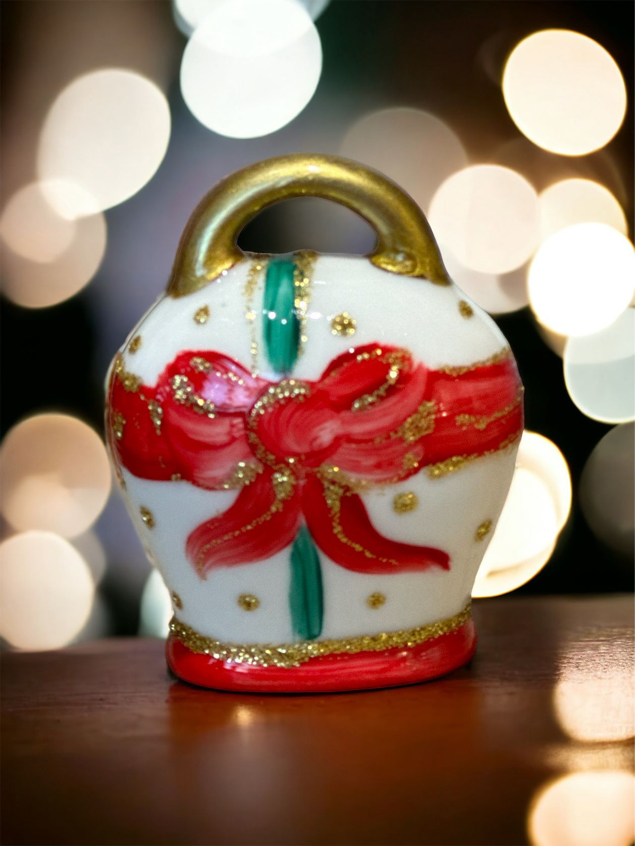 Campanella in porcellana di Capodimonte con fiocco natalizio - H. 6.5 cm - Sharon