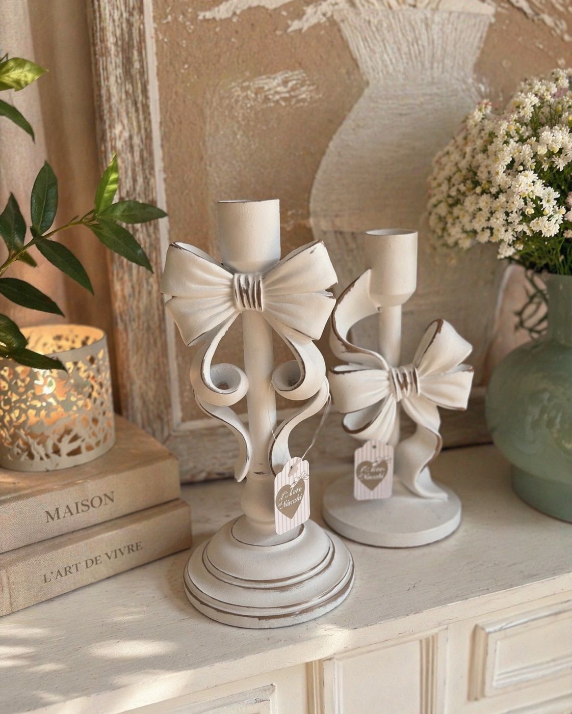 Portacandela fiocco bianco in resina - H.26x12 cm - L