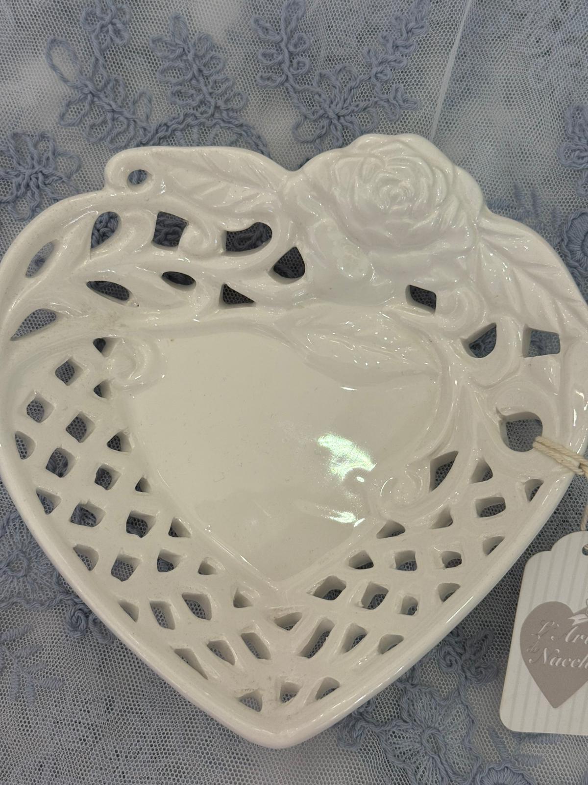 Svuotatasche a cuore traforato in ceramica c/rose - 14.5x14.5 cm - L'Arte di Nacchi