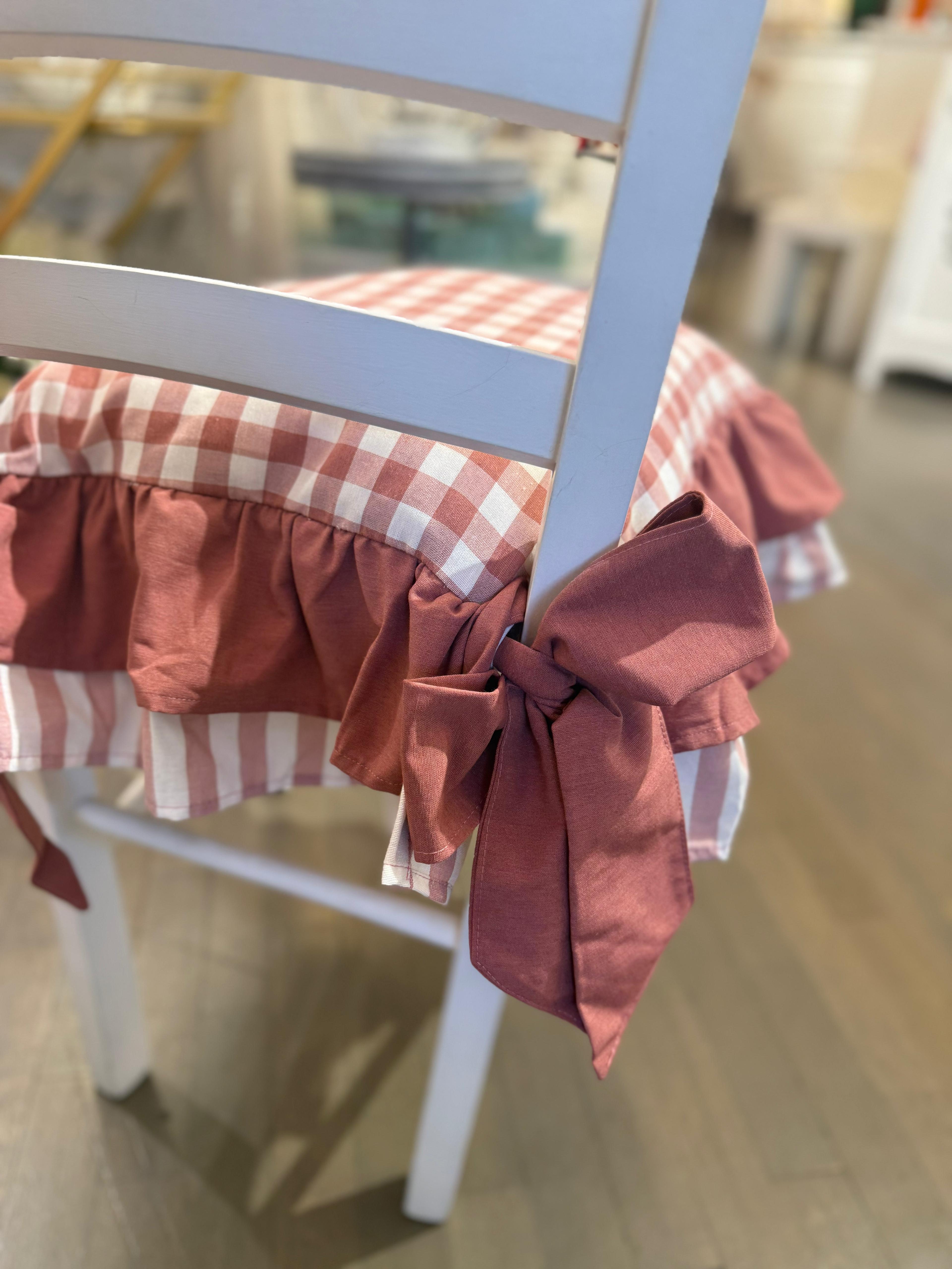 Cuscino da sedia sartoriale in cotone a quadri doppia balza col.Mattone - 45x45 cm + 15 cm rouches