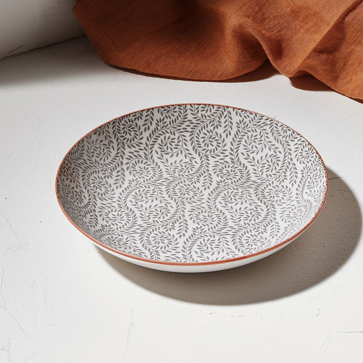 Servizio piatti 18 pz in ceramica con motivo a vite - Estia